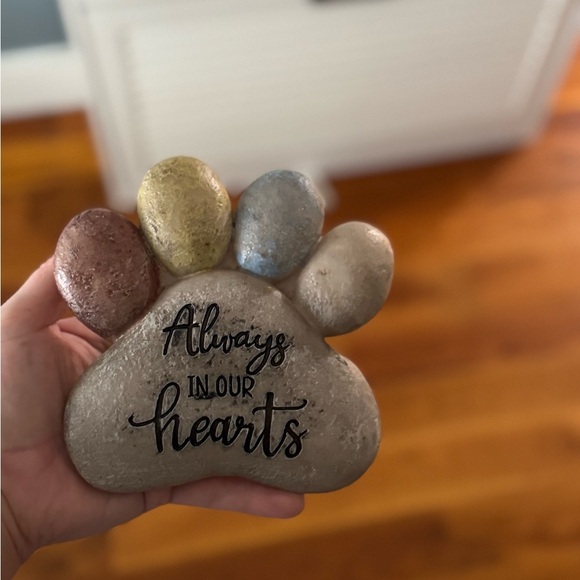 Multicolor Paw Print Remembrance Stone - Picture 2 of 2